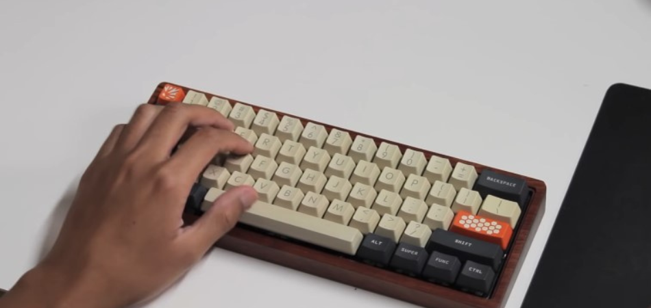Are Mechanical Keyboards Better For Your Hands? 1