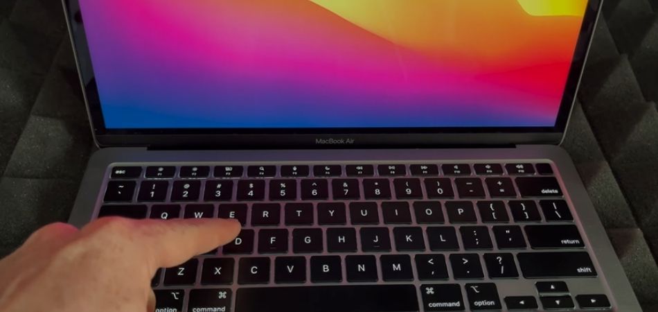 Can You Turn Off Keyboard Light on Your Mac