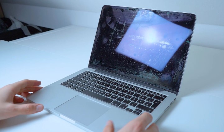 Does MacBook Pro Have Anti-Reflective Coating