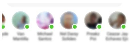 Each person that has green icon shows they are online