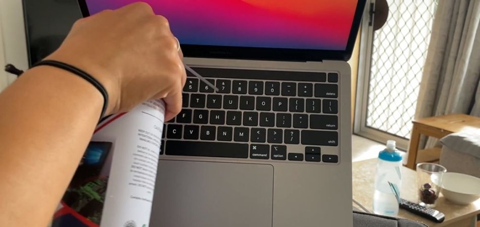 Is Compressed Air Safe For Mac